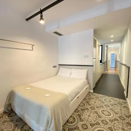 Apartment Liceu By Gaiarooms